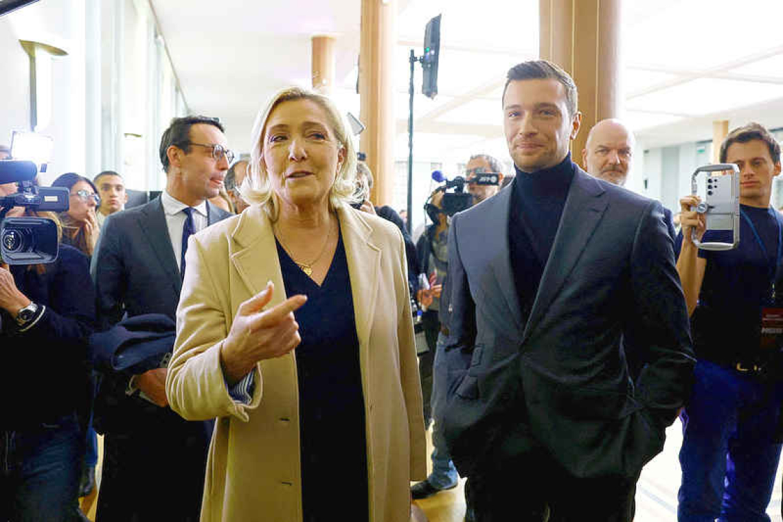 Police probe death threats against  judge and prosecutors trying Le Pen